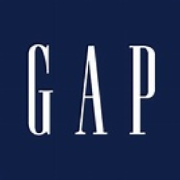 Meet your Posher, Nicole - Picture 2 of 7